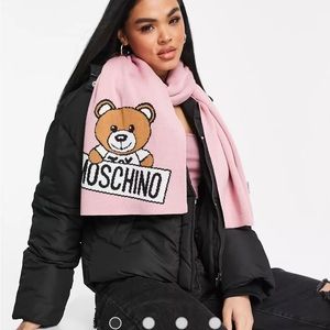 Moschino Teddy Scarf